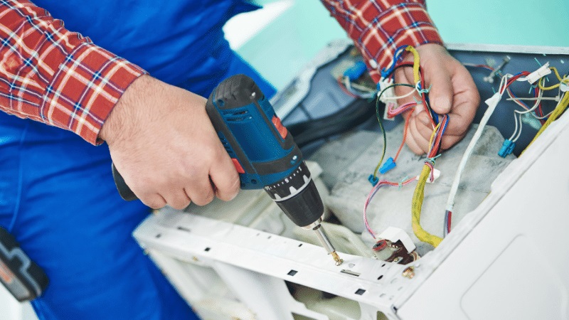 Alaşehir Vestfrost Vestfrost çamaşır makinesi kart tamiri – Su almama arızası orijinal parça ile giderildi. - Teknik servis örneği